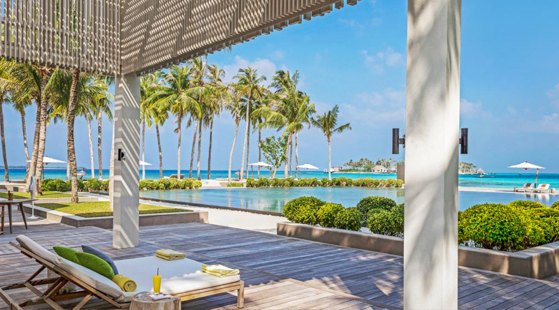 Cheval Blanc Randheli Maldives - The White Bar