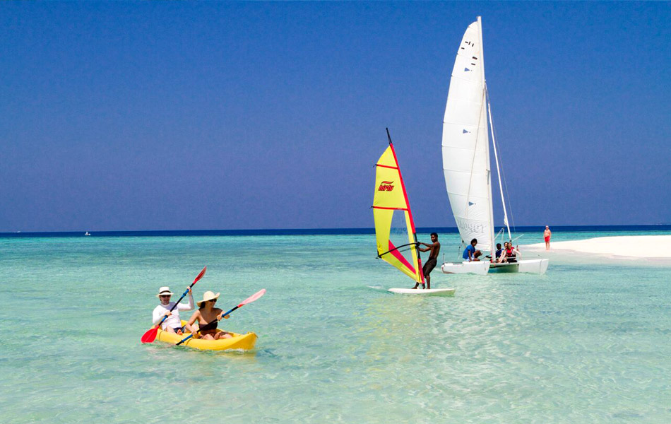 Embudu Village Resort Maldives - Water Sports