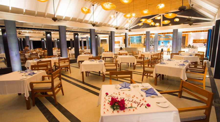 Furaveri Island Resort & Spa - Jaafaeiy - International Buffet