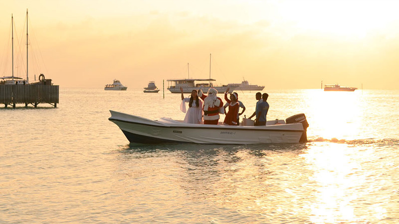 Meeru Island Resort & Spa - Festive Season Program