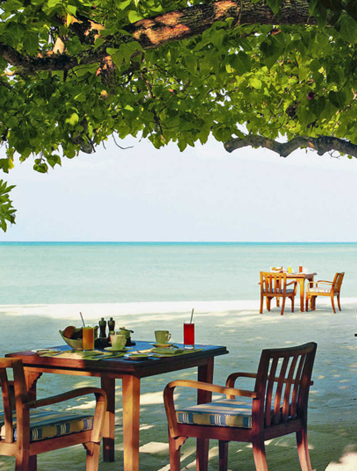 Taj Exotica Resort & Spa - 24 Degrees Restaurant