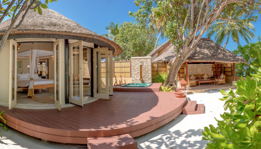 Banyan Tree Vabbinfaru Grand Beachfront Pool Villa